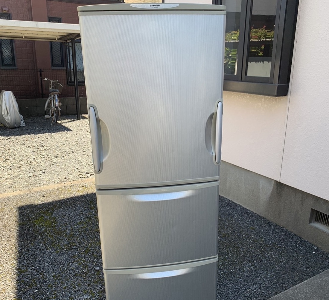 前橋市日吉町で買い取ったシャープ製の3ドア冷蔵庫